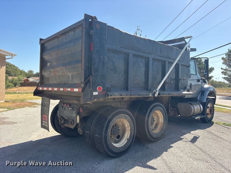 image for item ES8134 2012 International 7400 dump truck