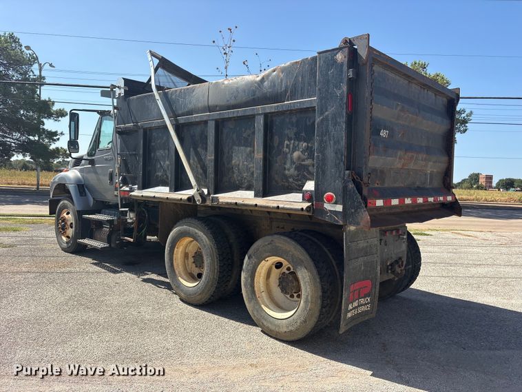 image for item ES8134 2012 International 7400 dump truck