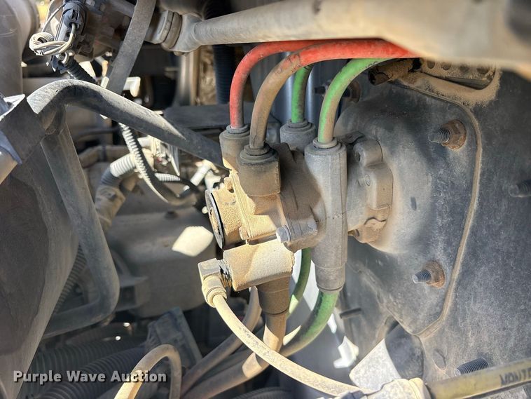 image for item ES8134 2012 International 7400 dump truck