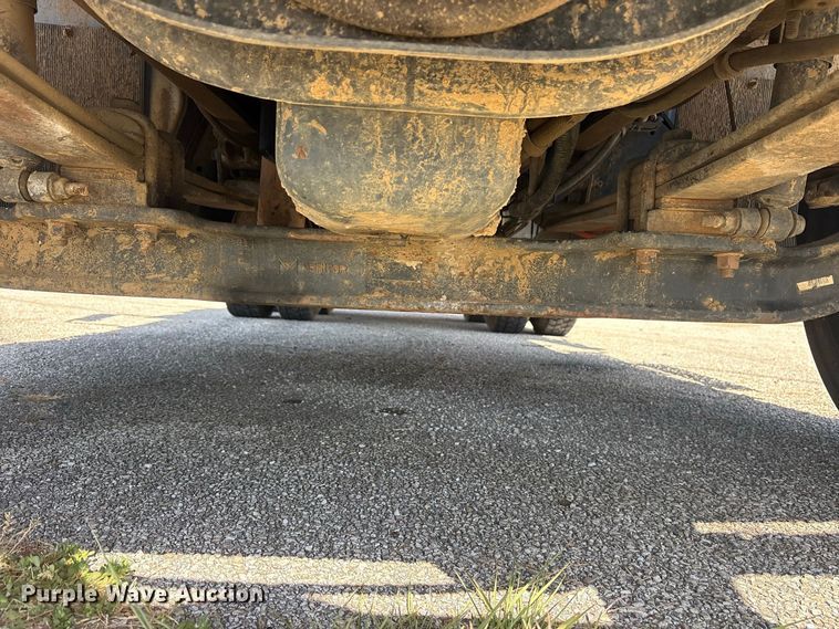 image for item ES8134 2012 International 7400 dump truck