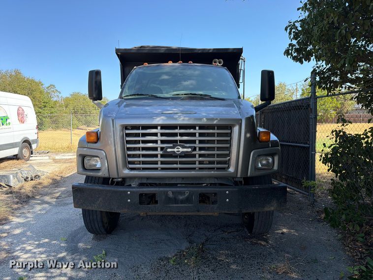 image for item ES8135 2007 Chevrolet C8500 dump truck