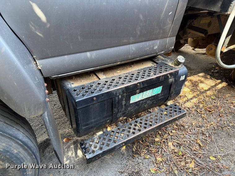 image for item ES8135 2007 Chevrolet C8500 dump truck