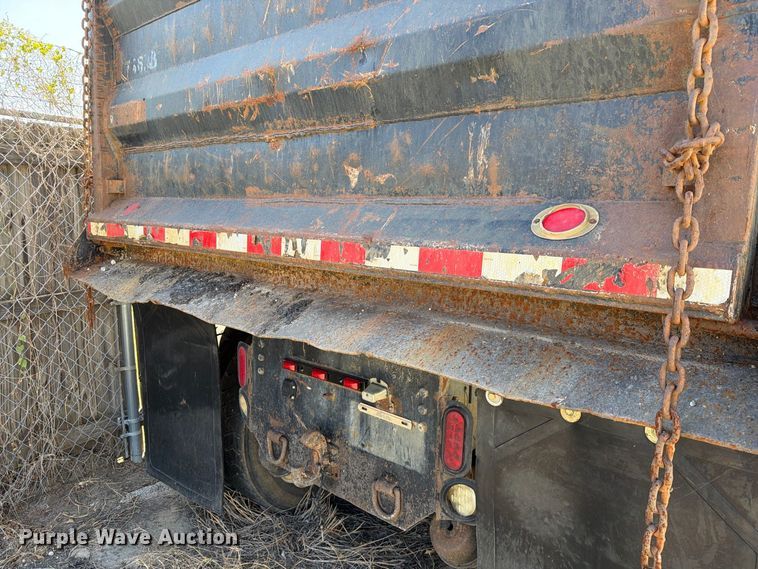 image for item ES8135 2007 Chevrolet C8500 dump truck