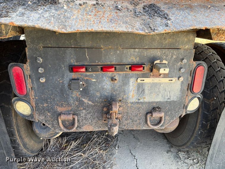 image for item ES8135 2007 Chevrolet C8500 dump truck