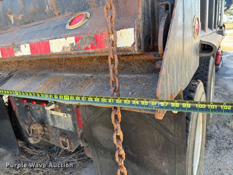 image for item ES8135 2007 Chevrolet C8500 dump truck