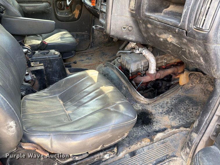 image for item ES8135 2007 Chevrolet C8500 dump truck