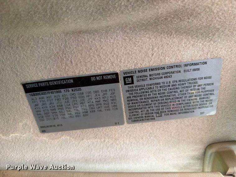 image for item ES8135 2007 Chevrolet C8500 dump truck