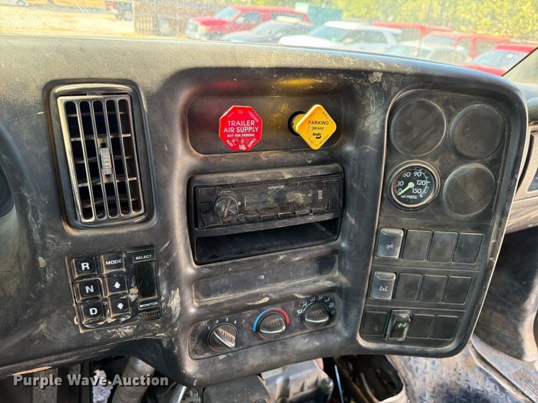 image for item ES8135 2007 Chevrolet C8500 dump truck
