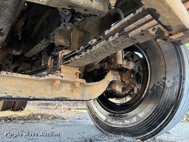image for item ES8135 2007 Chevrolet C8500 dump truck