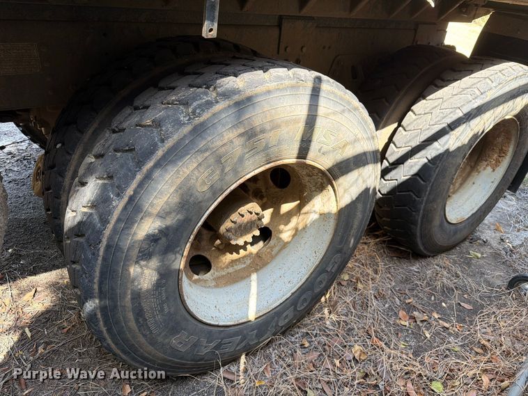 image for item ES8135 2007 Chevrolet C8500 dump truck