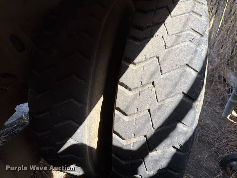 image for item ES8135 2007 Chevrolet C8500 dump truck