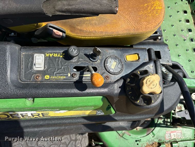 image for item ES8136 2018 John Deere Z970R lawn mower