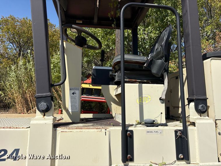 image for item ES8137 2006 Ingersoll Rand PT125R pneumatic roller