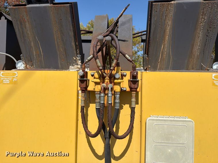 image for item ES8139 melter applicator