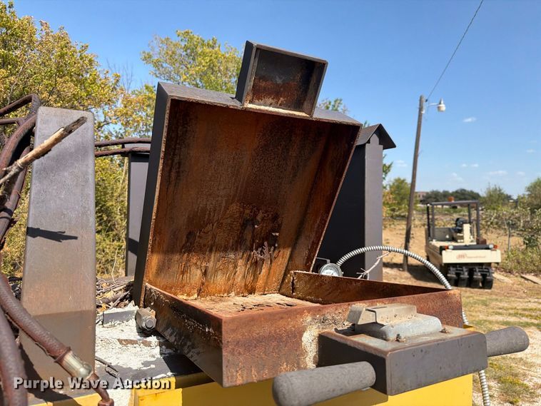 image for item ES8139 melter applicator