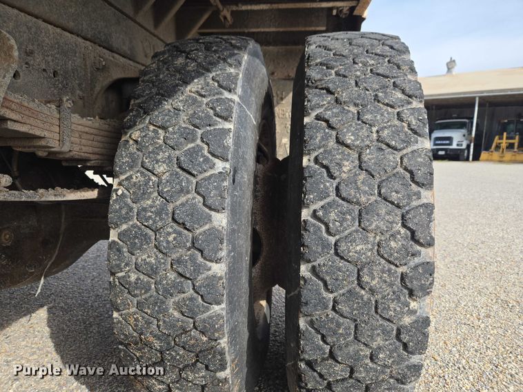 image for item ET5185 2007 International MA015 dump truck