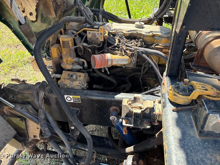 image for item ET6493 2002 Peterbilt refuse truck