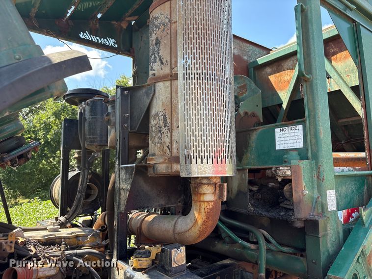 image for item ET6493 2002 Peterbilt refuse truck
