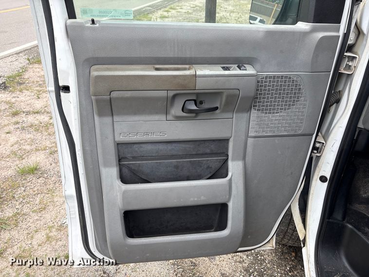 image for item EU0686 2009 Ford E350 