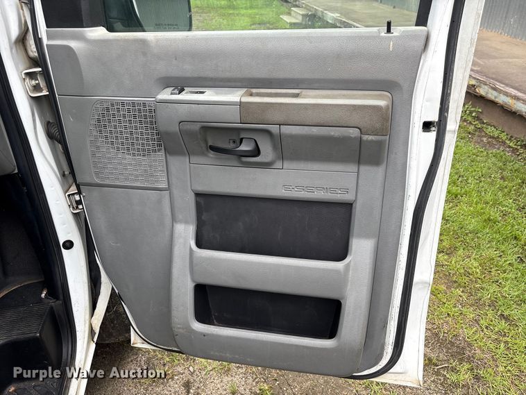image for item EU0686 2009 Ford E350 
