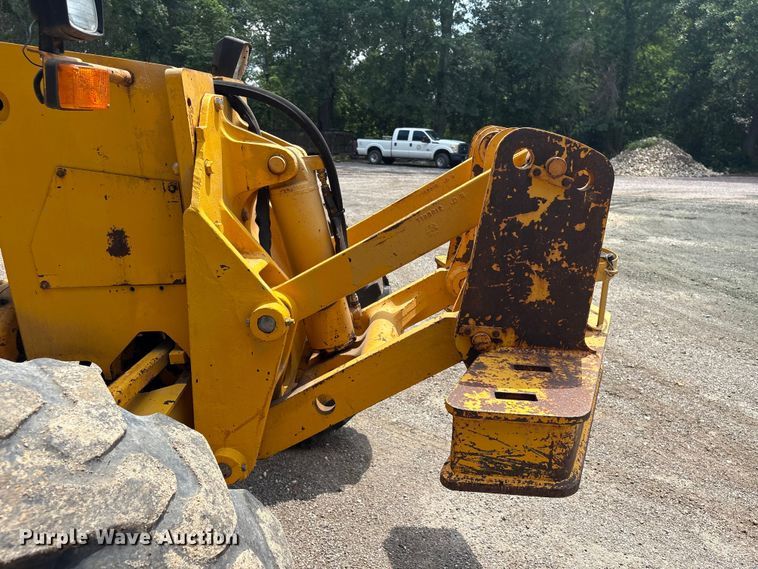 image for item EU0689 1992 John Deere 670B motor grader