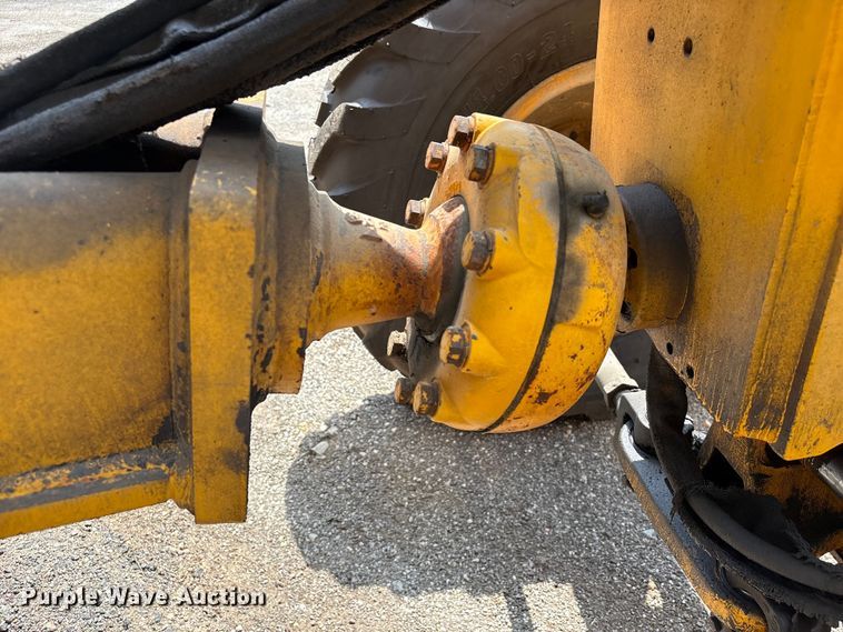 image for item EU0689 1992 John Deere 670B motor grader