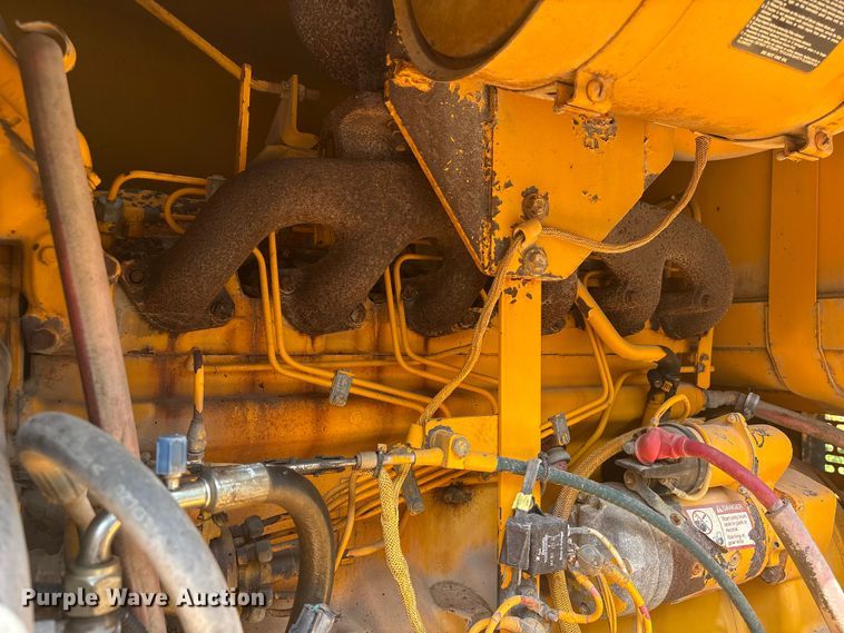 image for item EU0689 1992 John Deere 670B motor grader