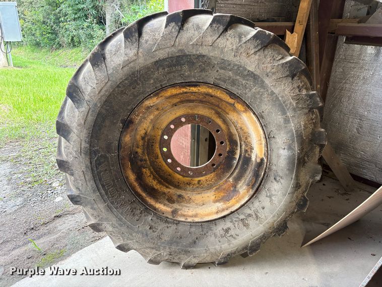image for item EU0689 1992 John Deere 670B motor grader