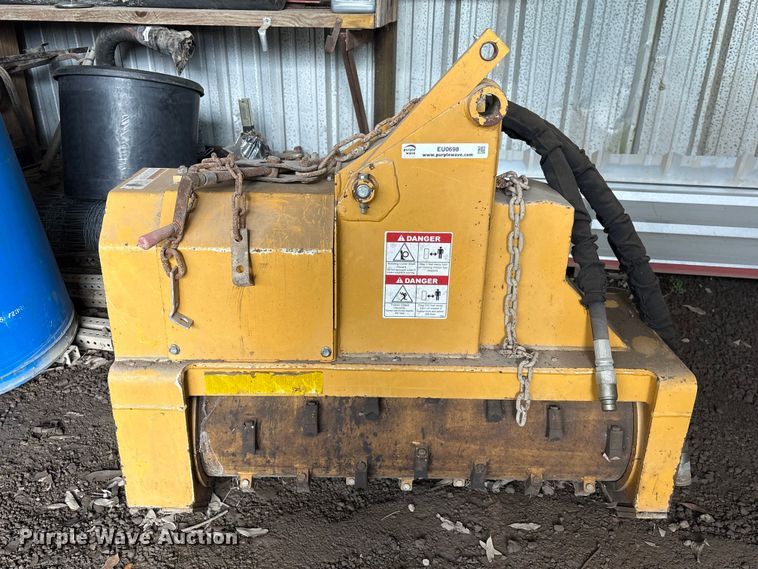 image for item EU0698 Tiger side boom mulcher