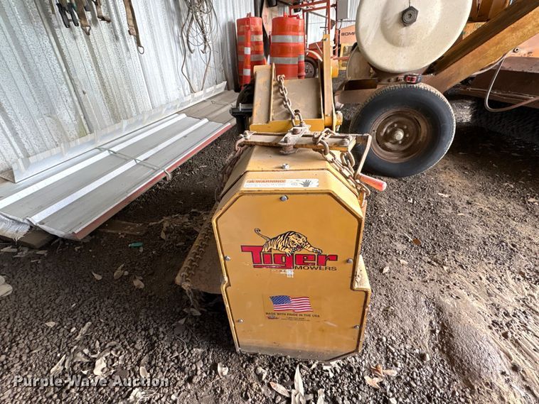 image for item EU0698 Tiger side boom mulcher