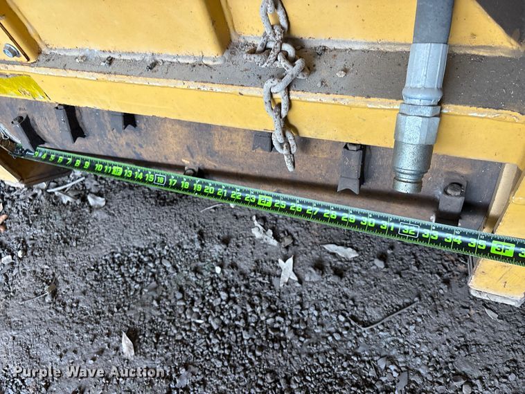 image for item EU0698 Tiger side boom mulcher