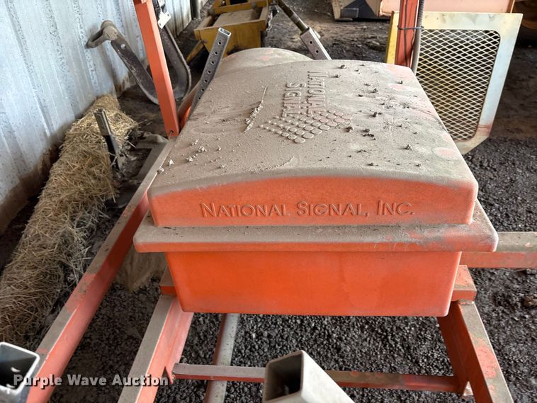 image for item EU0699 2009 NATIONAL SIGNAL, INC. board trailer