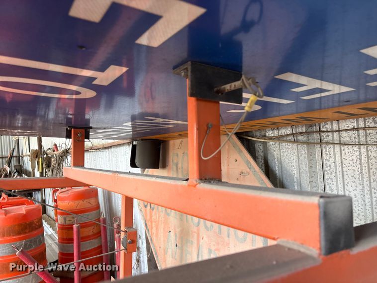 image for item EU0699 2009 NATIONAL SIGNAL, INC. board trailer