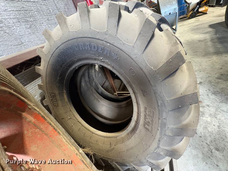 image for item EU0700 BKT Trac Grader+ 13.00-24IND tire