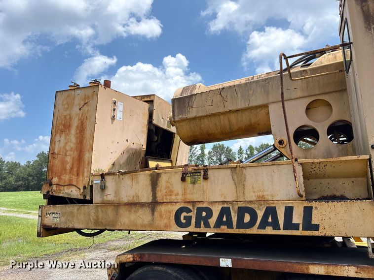 image for item EU0701 Gradall 660E 