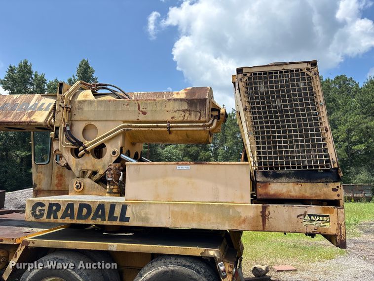image for item EU0701 Gradall 660E 
