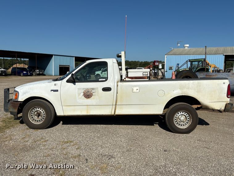 image for item EU0826 1997 Ford F150 pickup truck