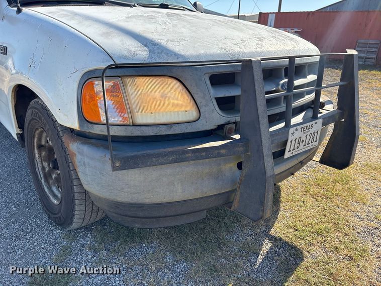 image for item EU0826 1997 Ford F150 pickup truck