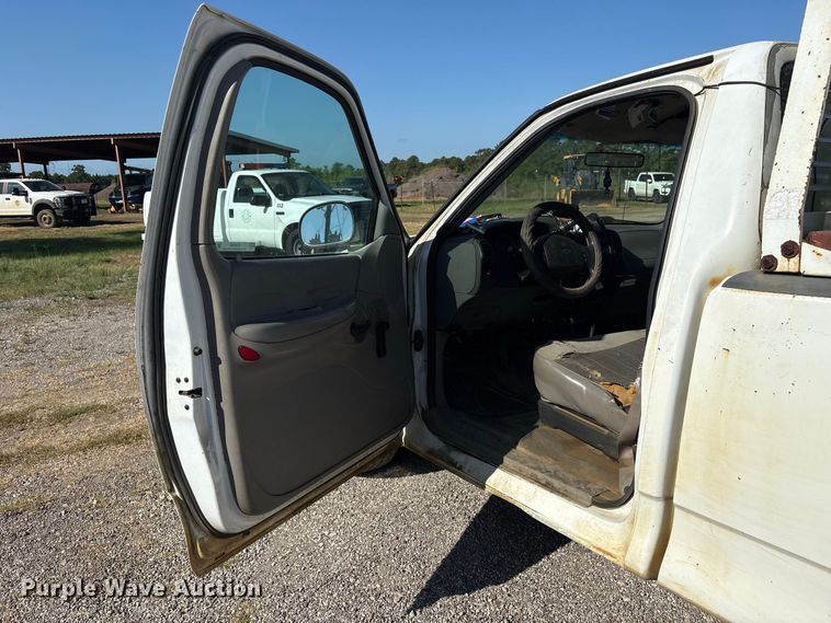 image for item EU0826 1997 Ford F150 pickup truck