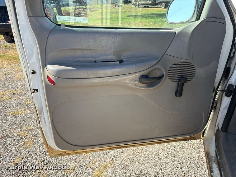 image for item EU0826 1997 Ford F150 pickup truck