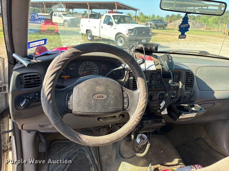 image for item EU0826 1997 Ford F150 pickup truck