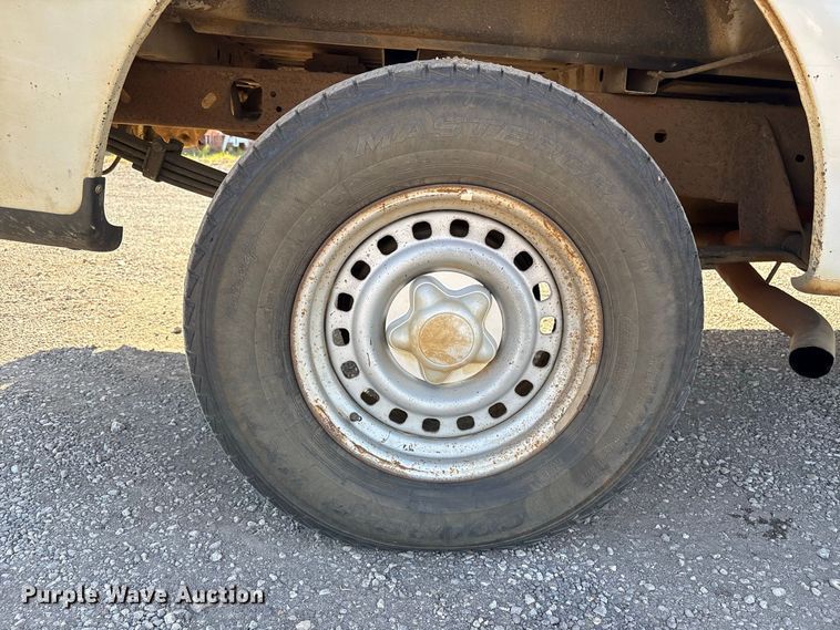 image for item EU0826 1997 Ford F150 pickup truck