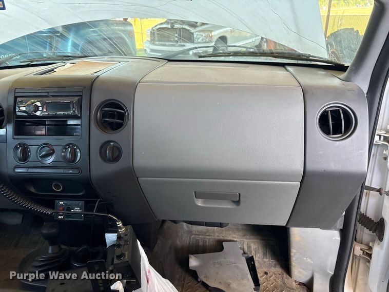 image for item EU0828 2007 Ford F-150 Ext. Cab pickup truck