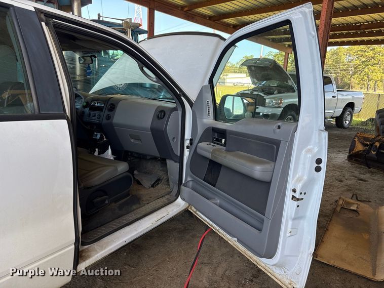 image for item EU0828 2007 Ford F-150 Ext. Cab pickup truck