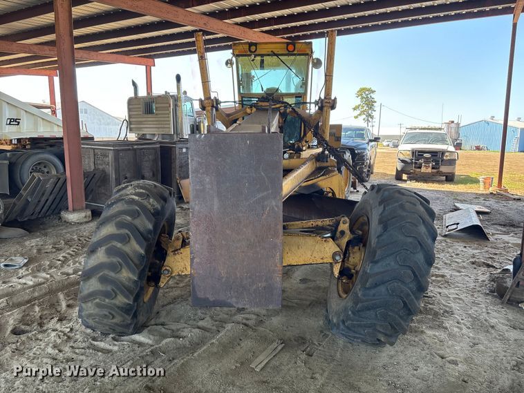 image for item EU0829 1994 John Deere 770BH motor grader