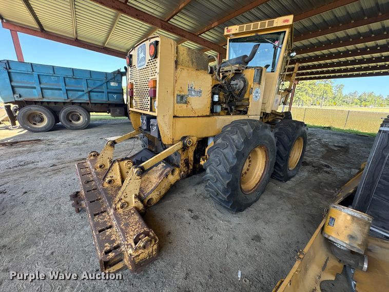 image for item EU0829 1994 John Deere 770BH motor grader