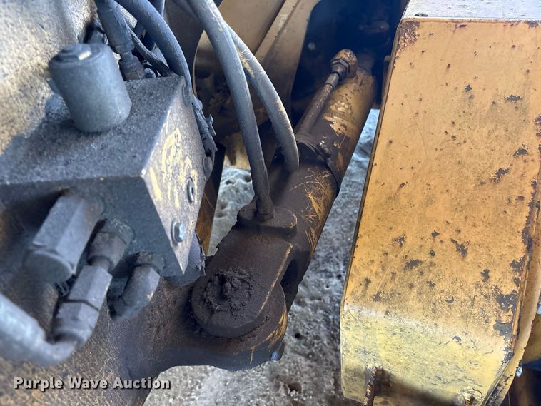 image for item EU0829 1994 John Deere 770BH motor grader
