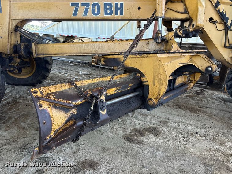 image for item EU0829 1994 John Deere 770BH motor grader