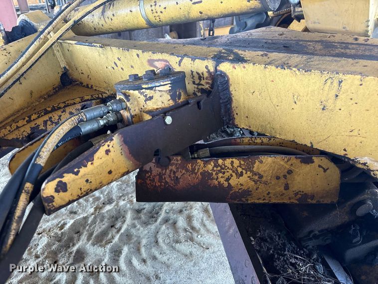 image for item EU0829 1994 John Deere 770BH motor grader