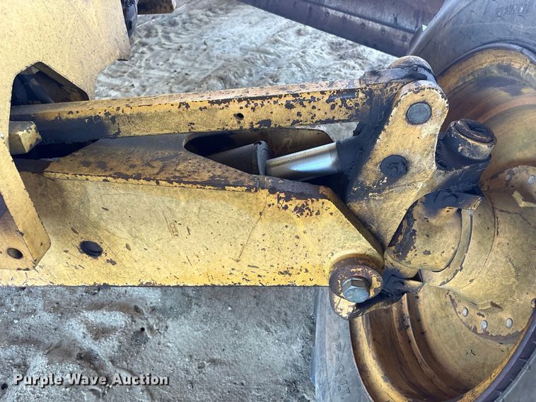 image for item EU0829 1994 John Deere 770BH motor grader